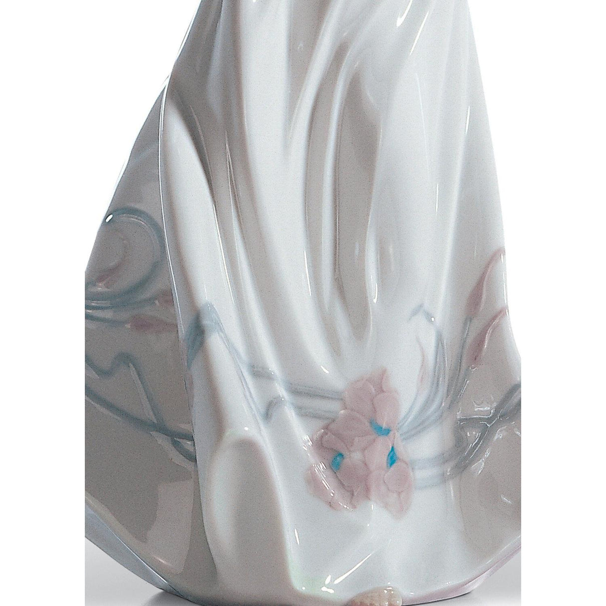 LLADRO' Figurina Donna Tesori Dell'Aria 32x16cm Porcellana