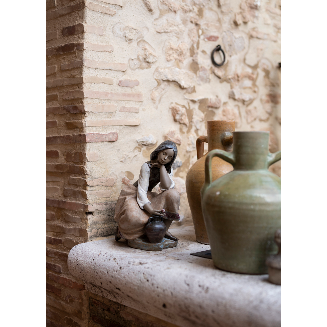 LLADRO' - Statua Scultura Figura Acquaiola romantica 01013525