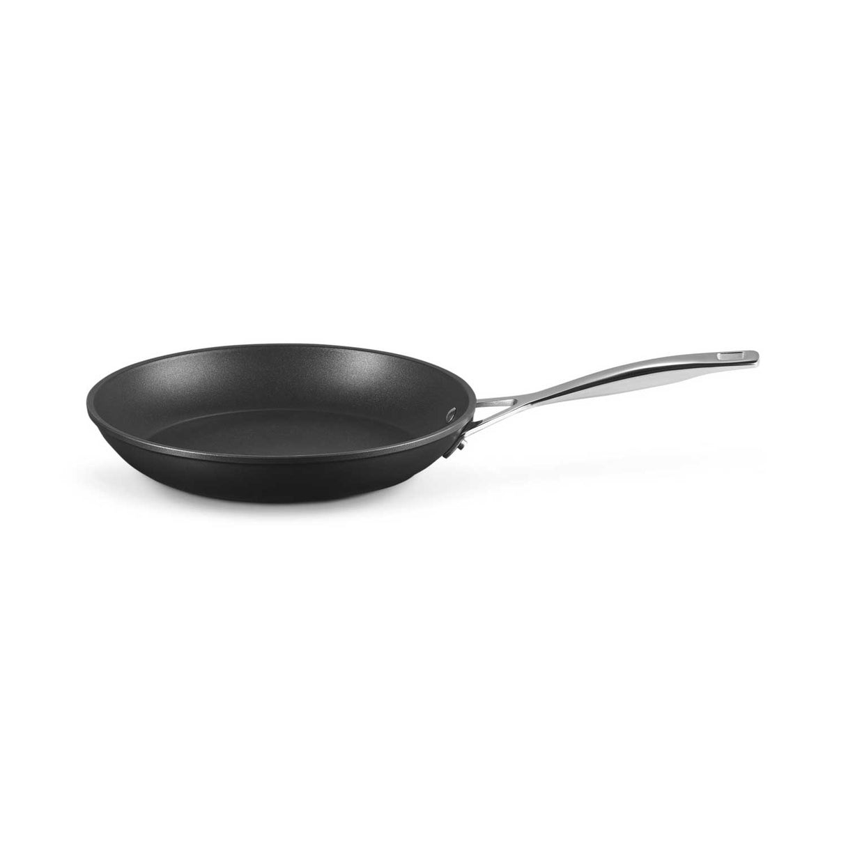 LE CREUSET Low Pan with Long Non-Stick Handle 26cm Aluminium