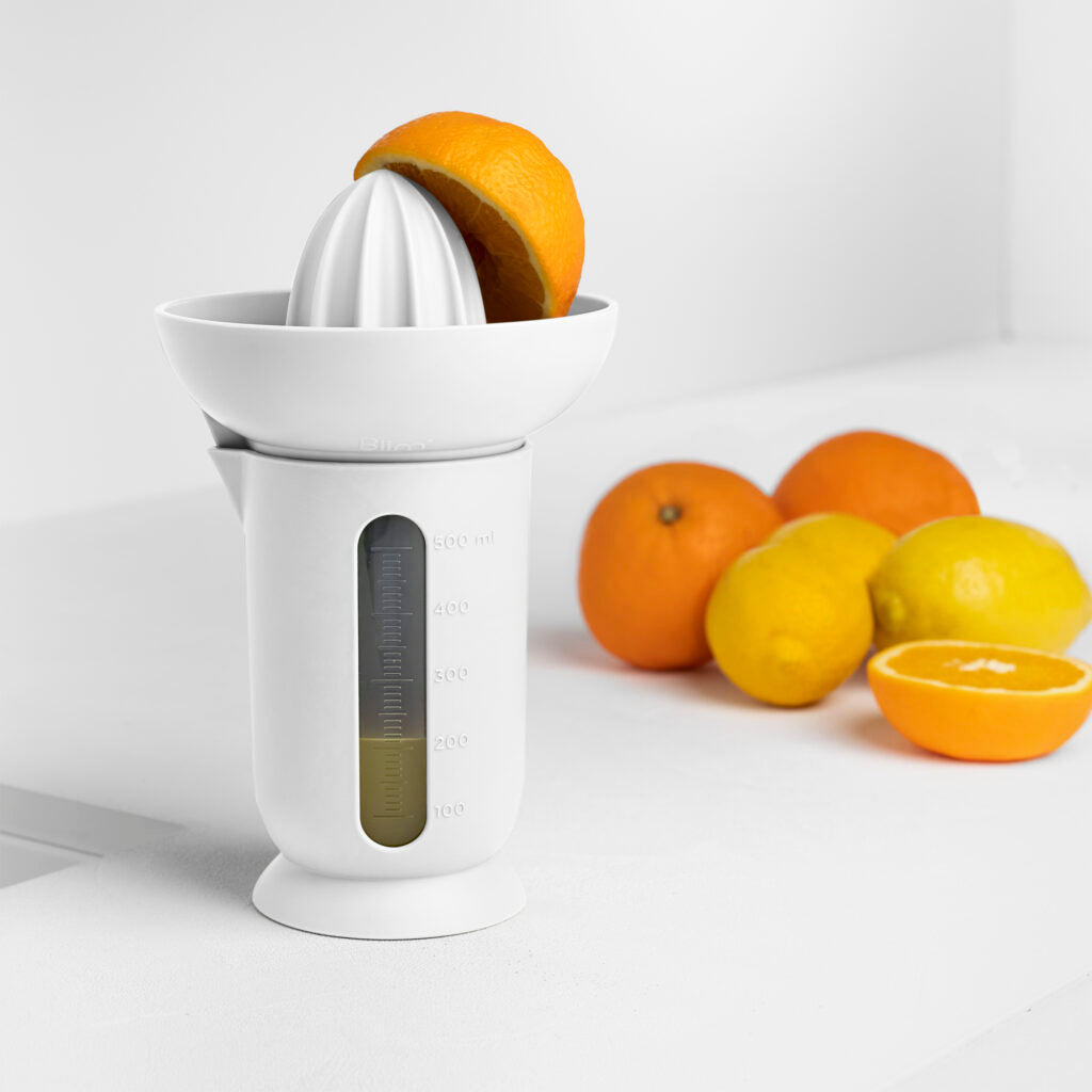 BLIM PLUS Citrus Squeezer with Ufo Carafe 500ml Arctic White White Made in Italy 100% Recyclable