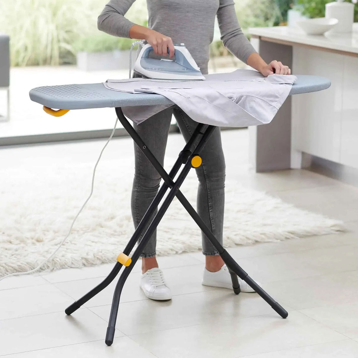 JOSEPH JOSEPH Glide Ironing Board 130x38cm Easy to Store Gray with Steam Iron Rest