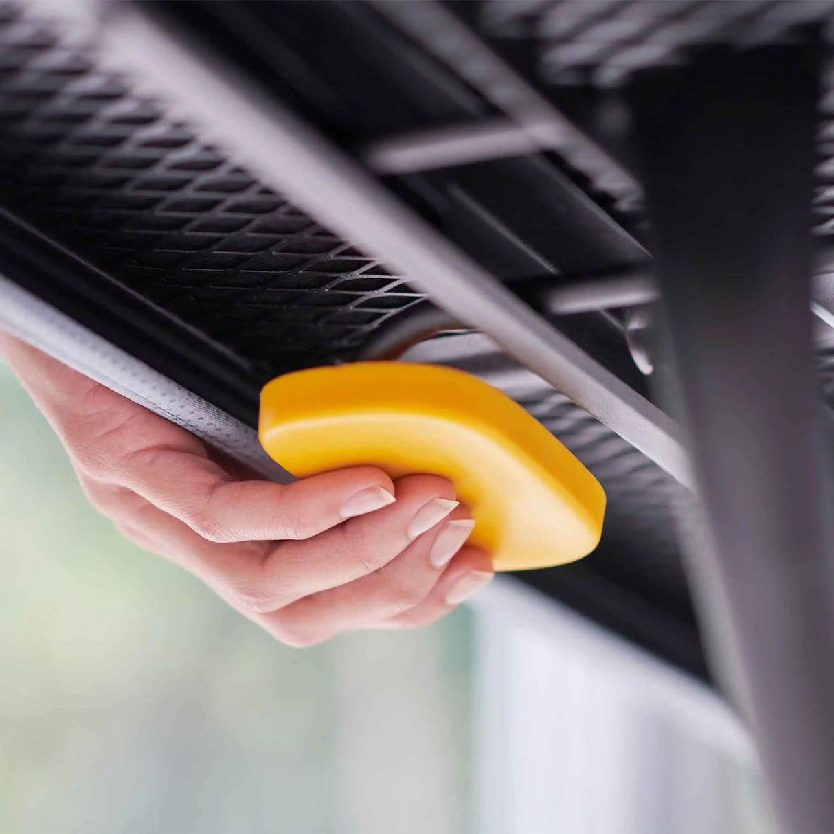 JOSEPH JOSEPH Glide Ironing Board 130x38cm Easy to Store Gray with Steam Iron Rest