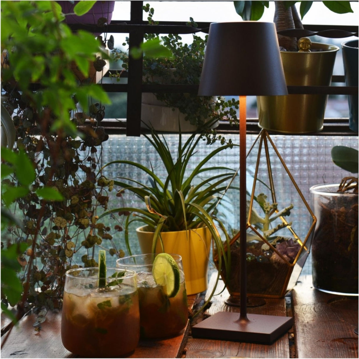 ZAFFERANO Poldina PRO Lampada da Tavolo 38cm LED Ricaricabile Senza Fili Corten Alluminio