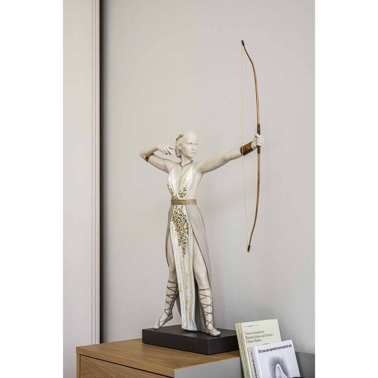 LLADRO' Scultura Diana 87x47cm Porcellana