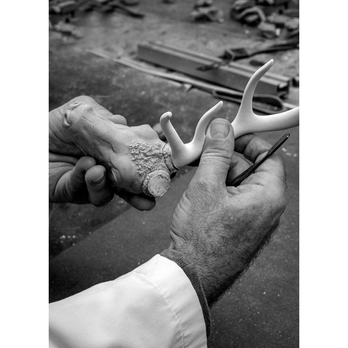 Lladró Scultura Cervo Bianco Rame 52x41cm Porcellana