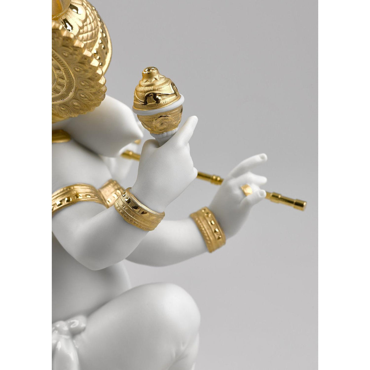 Lladró Figurina Ganesha con Bansuri Lustro Oro 23x19cm Porcellana