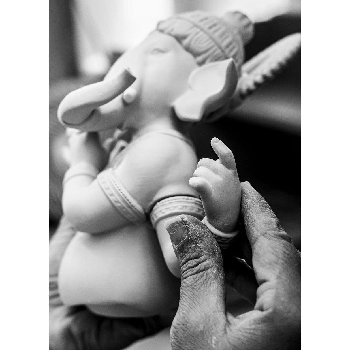 Lladró Figurina Ganesha con Bansuri Lustro Oro 23x19cm Porcellana