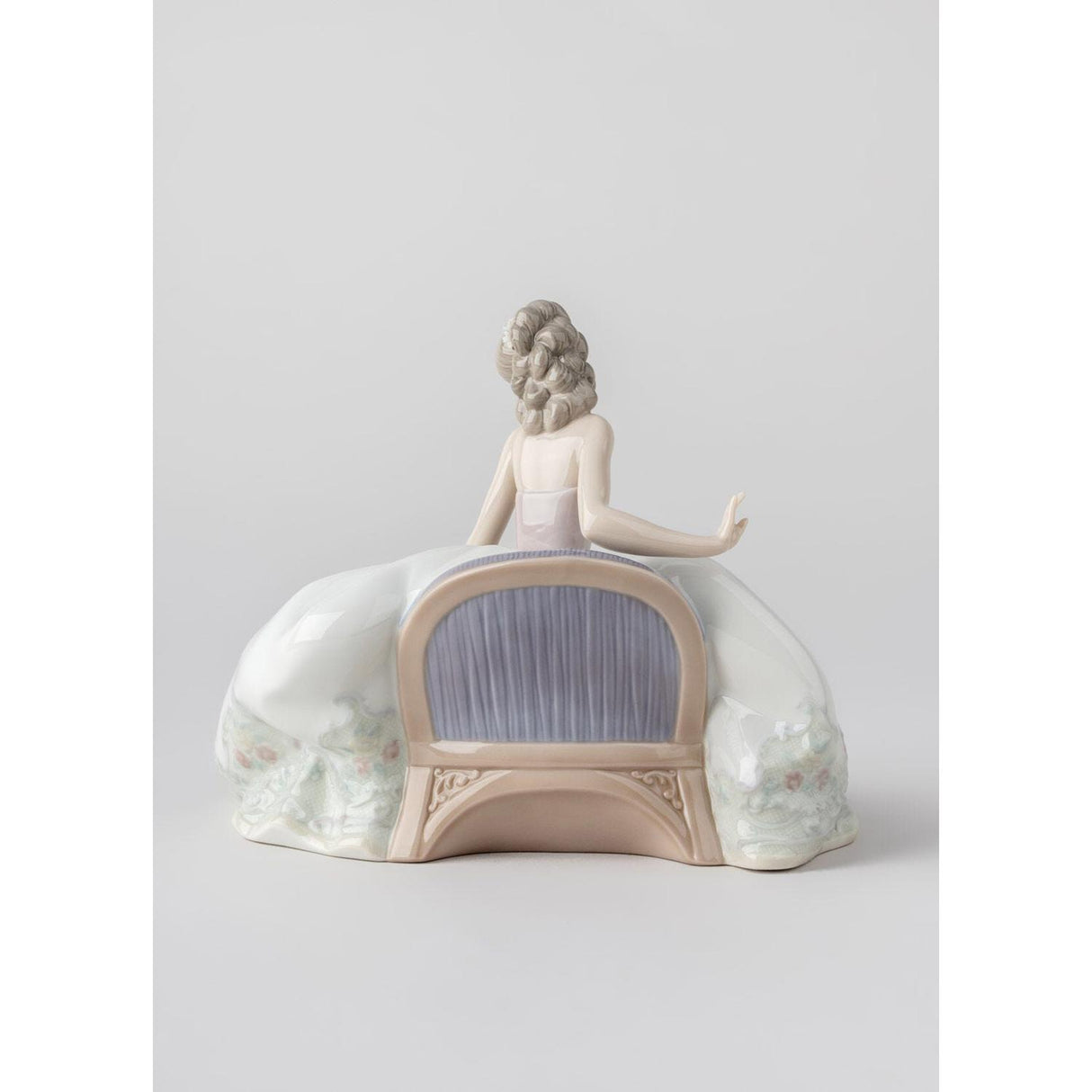 Lladró Figurina Dama 16x20cm Porcellana