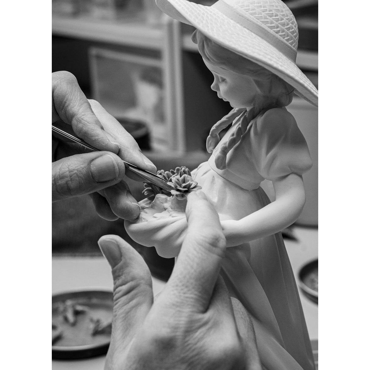 Lladró Figurina la Bimba Del Prato 24x13cm Porcellana