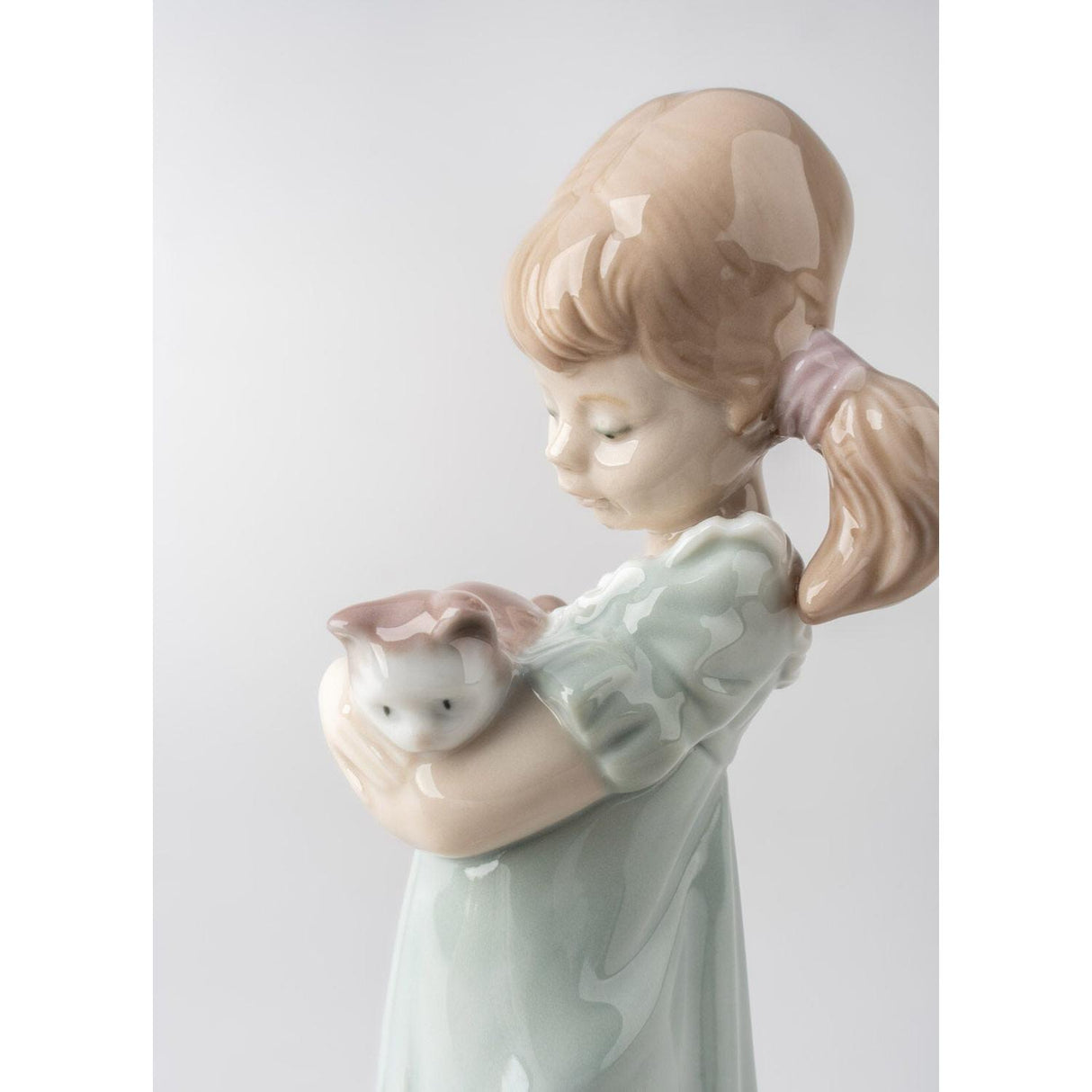 Lladró Figurina Ragazza con Gattini 21x7cm Porcellana