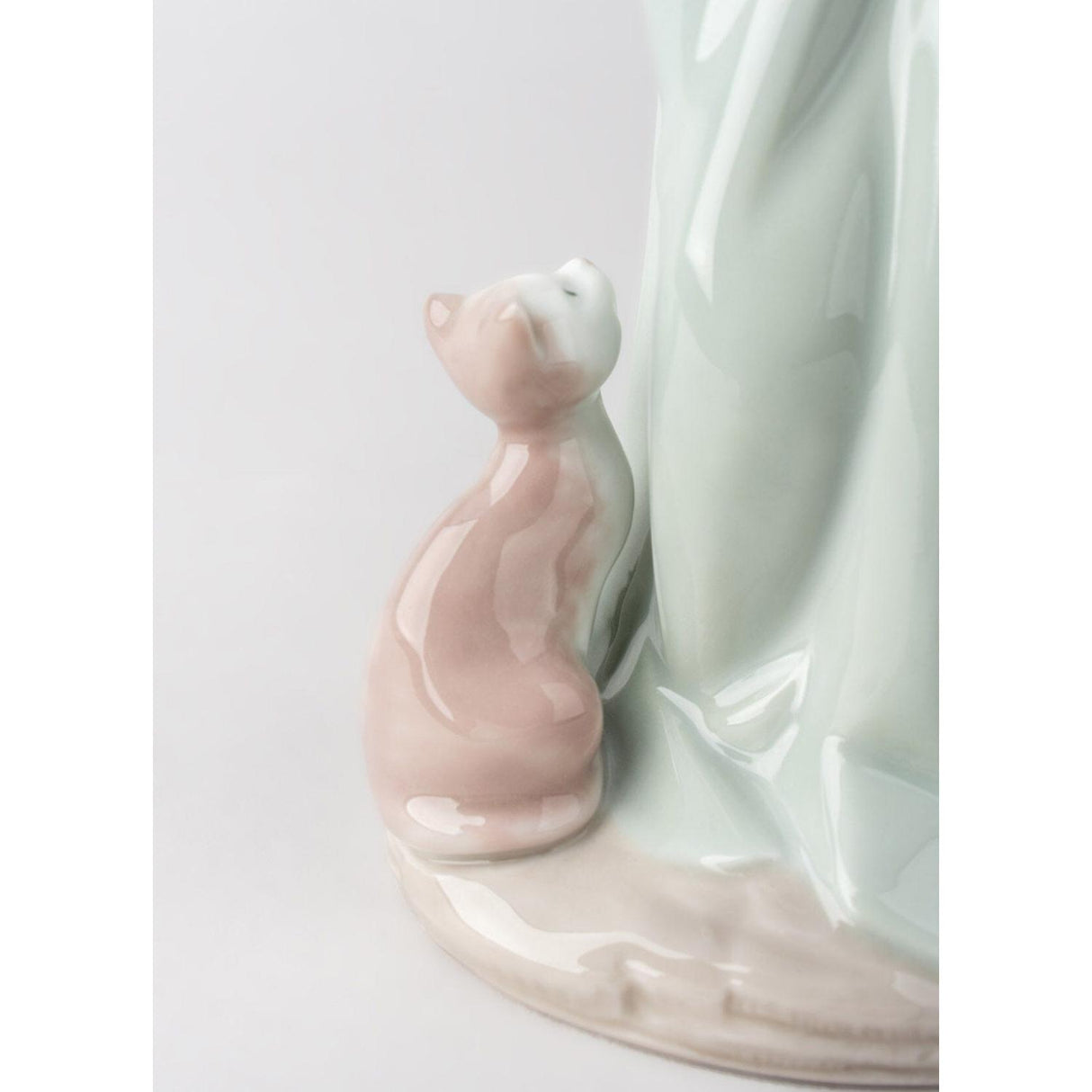 Lladró Figurina Ragazza con Gattini 21x7cm Porcellana