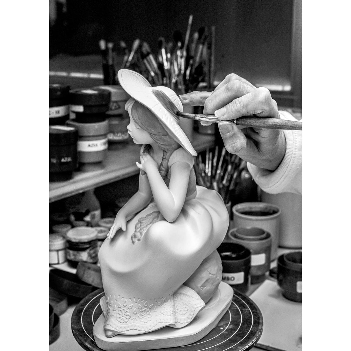 Lladró Scultura Bimba E' Arrivata la Primavera 23x11cm Porcellana