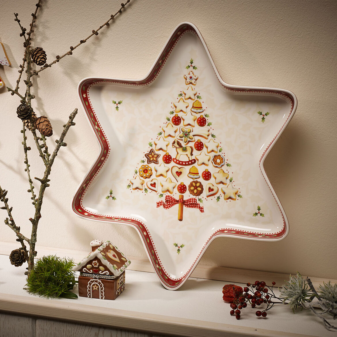 VILLEROY & BOCH Winter Bakery Delight Large Star Cup 37.5x33cm