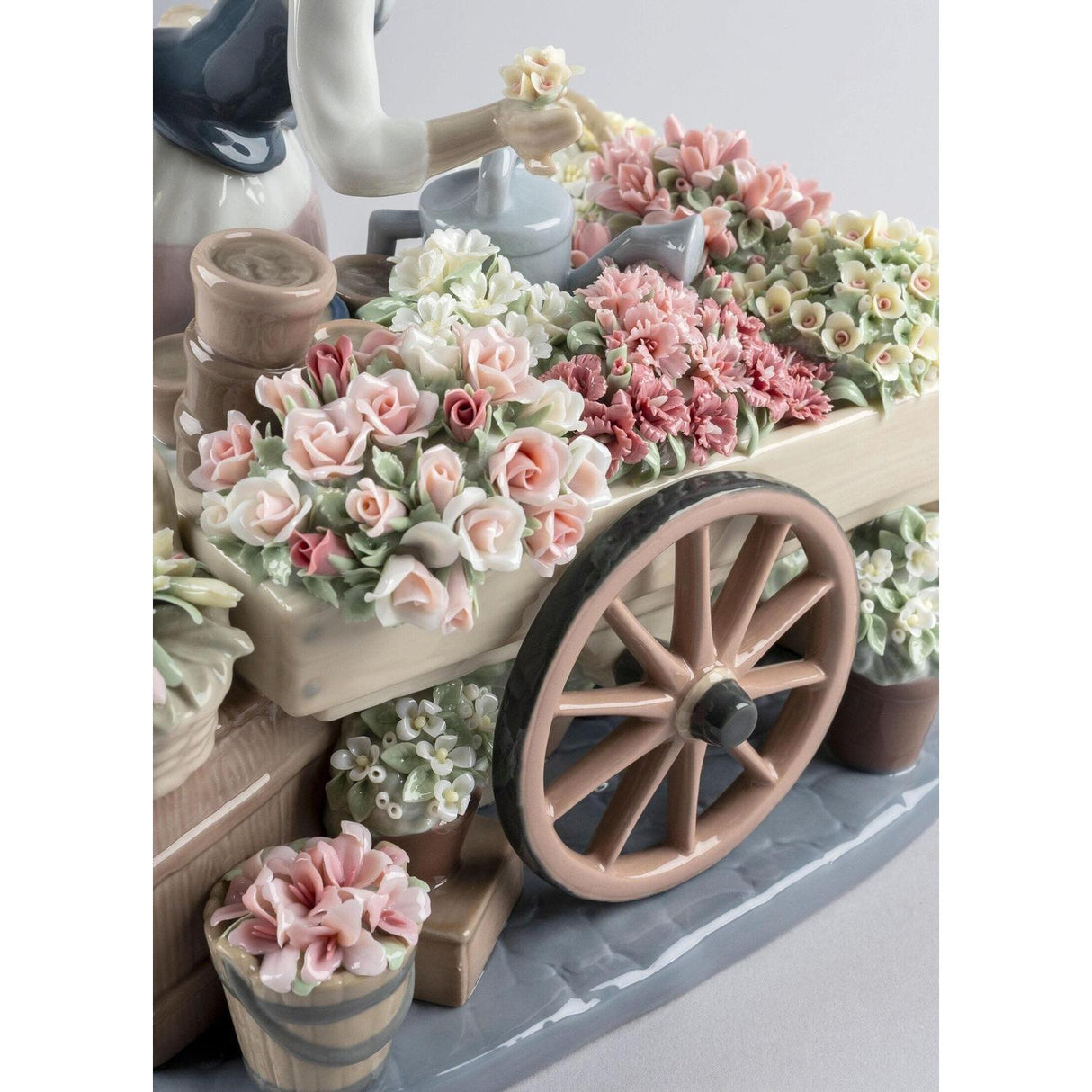 Lladró Scultura Donna Fioraia 30x27cm Porcellana