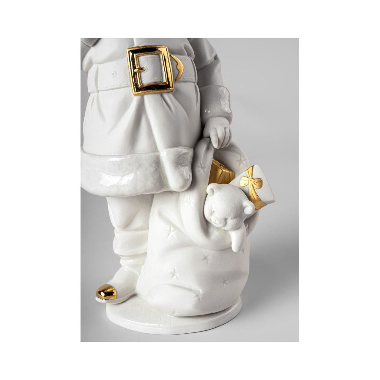 Lladró Scultura E' Arrivato Babbo Natale Bianco Oro 33x17cm Porcellana