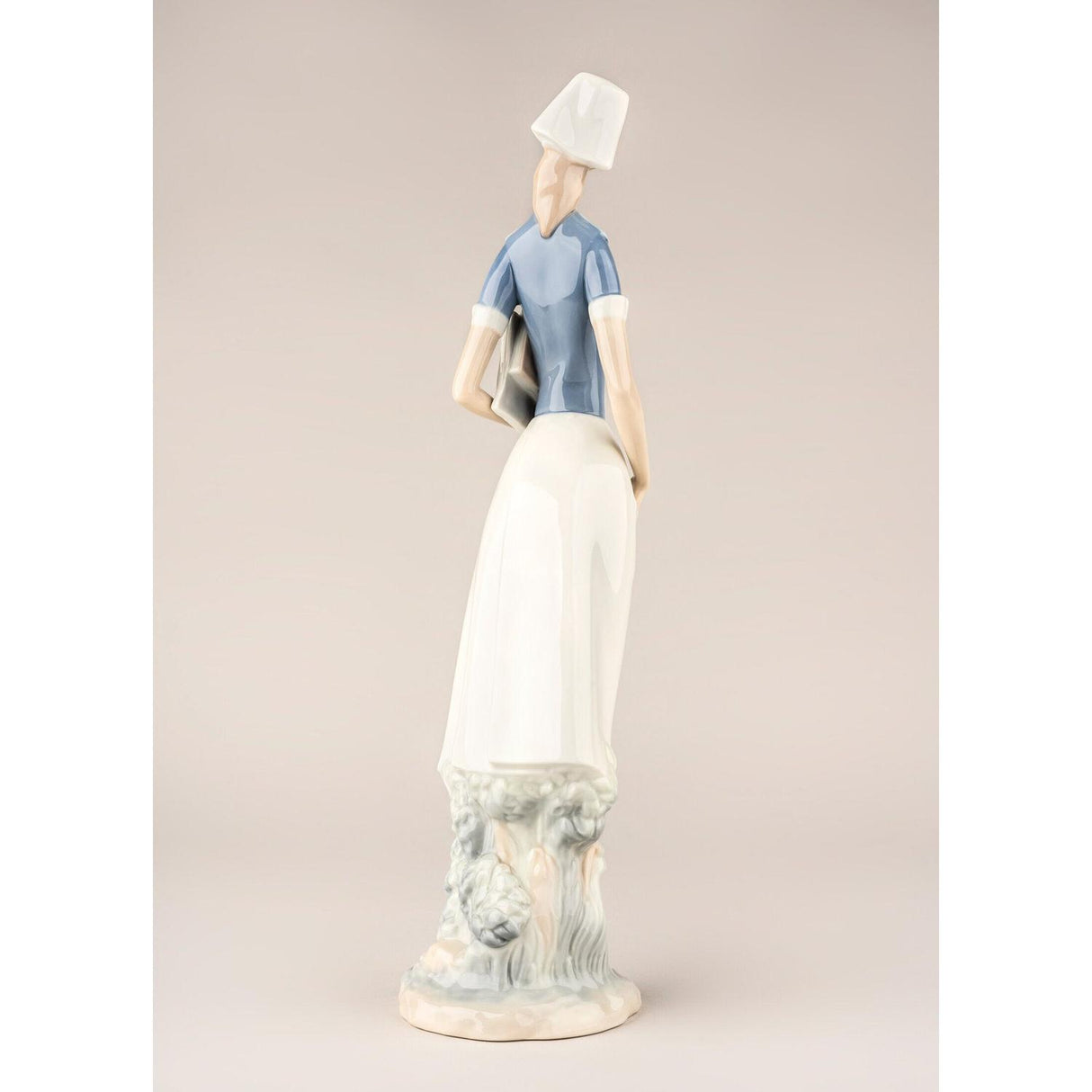 Lladró Figurina Infermiera 36x10cm Porcellana
