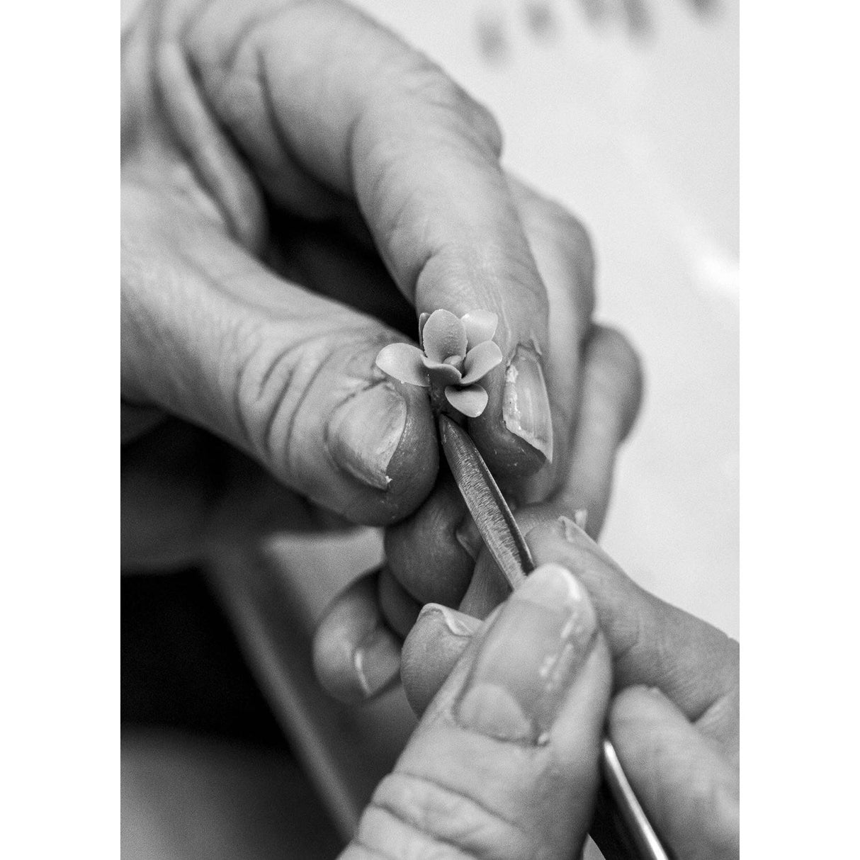 Lladró Figurina Elefante BebE' con Fiore Rosa 14x12cm Porcellana