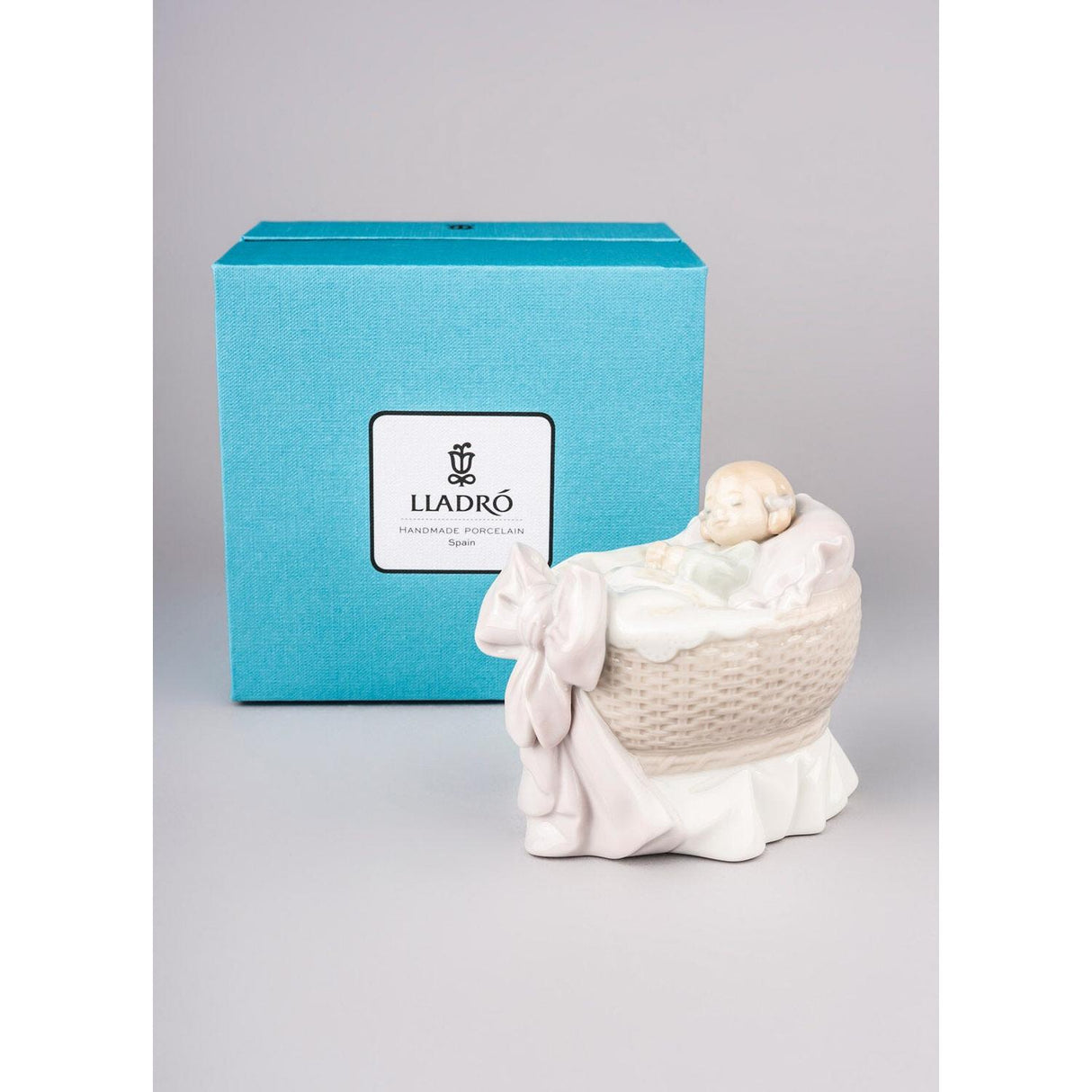 Lladró Figurina Bimba Un Regalo Dal Cielo 9x7cm Porcellana