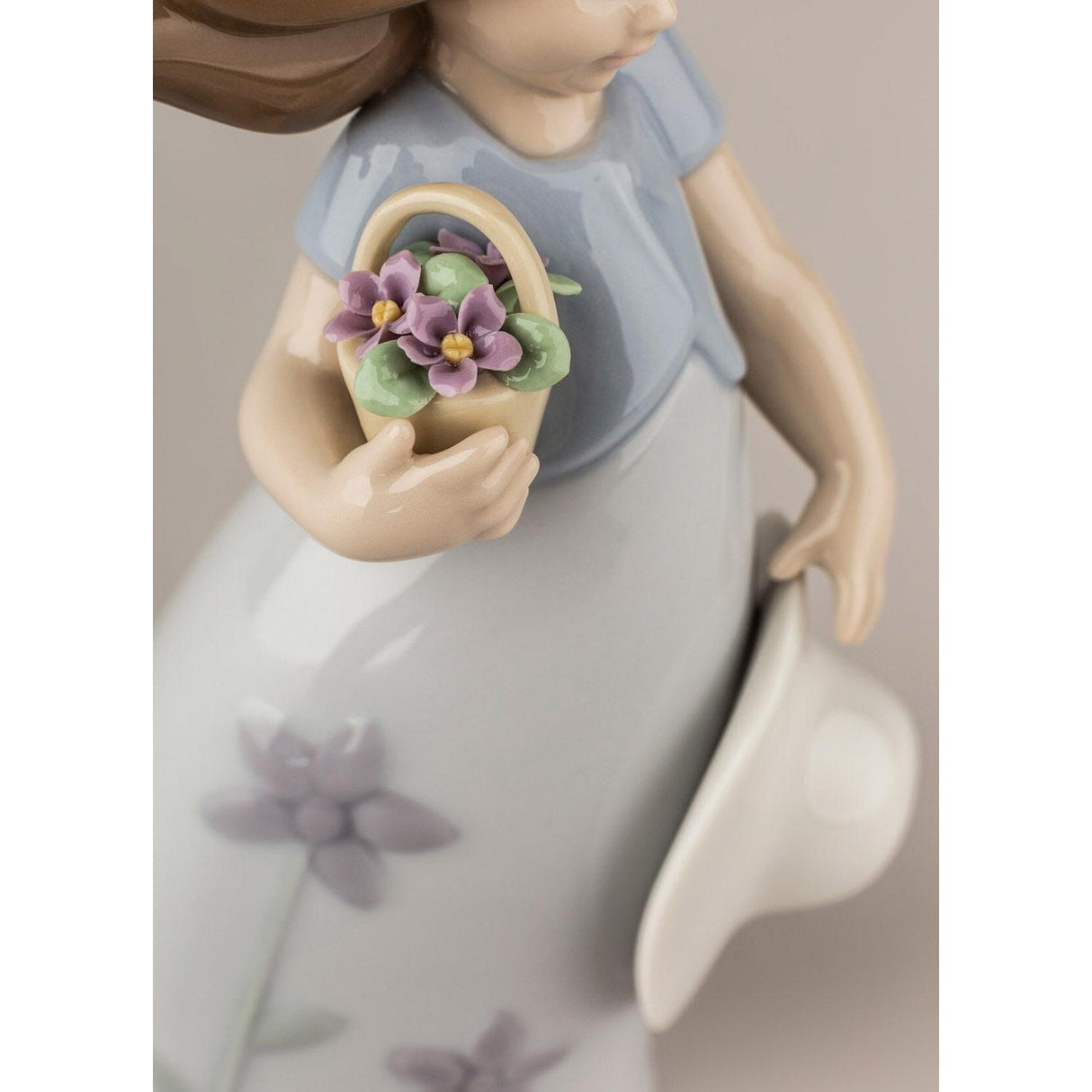 Lladró Figurina Bimba Piccola Viola 17x9cm Porcellana