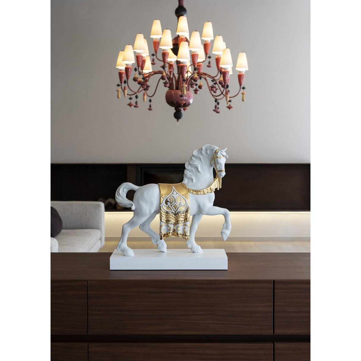 Lladró Scultura Cavallo Cortigiano Lustro Oro 42x40cm Porcellana