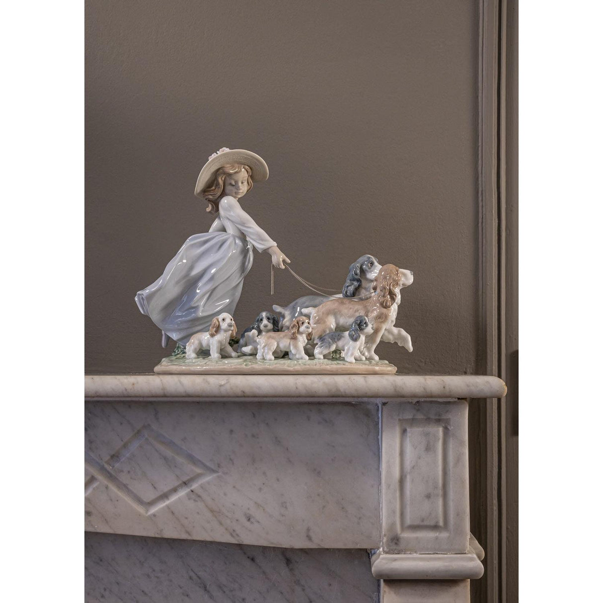 Lladró Figurina Bimba con Cani la Grande Famiglia 24x31cm Porcellana