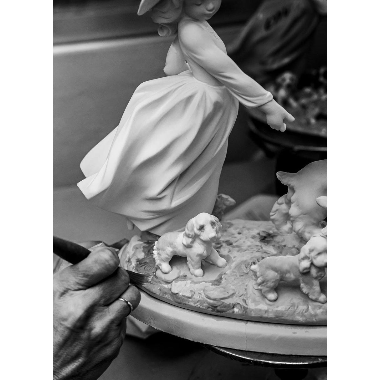 LLADRO' Figurina Bimba con Cani la Grande Famiglia 24x31cm Porcellana