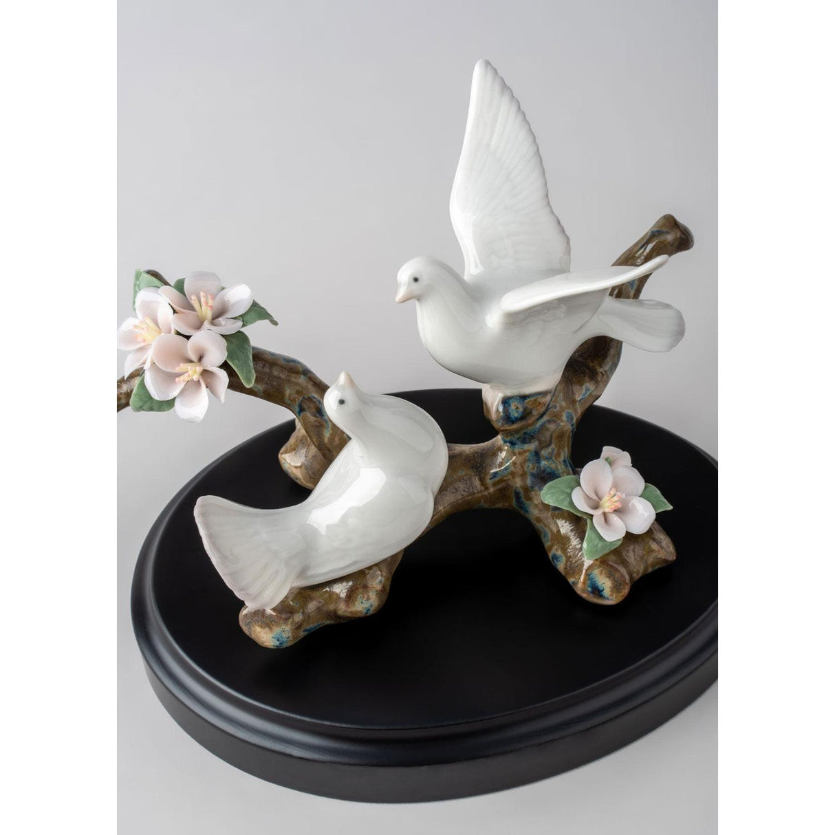 Lladró Figurina Colombe Su Ciliegio 11x14cm Porcellana