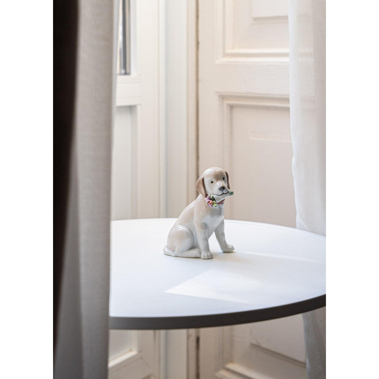 Lladró Figurina Cane Questi Fiori Sono per Te 12x7cm Porcellana