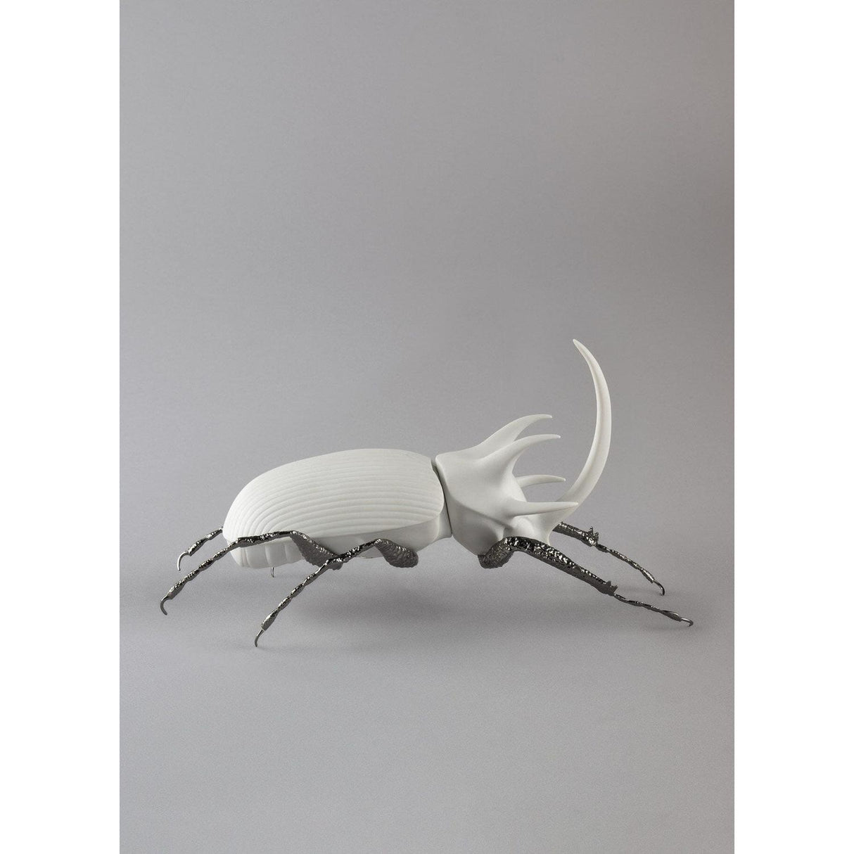 Lladró Scarabeo Rinoceronte Bianco Opaco 12x26cm Porcellana