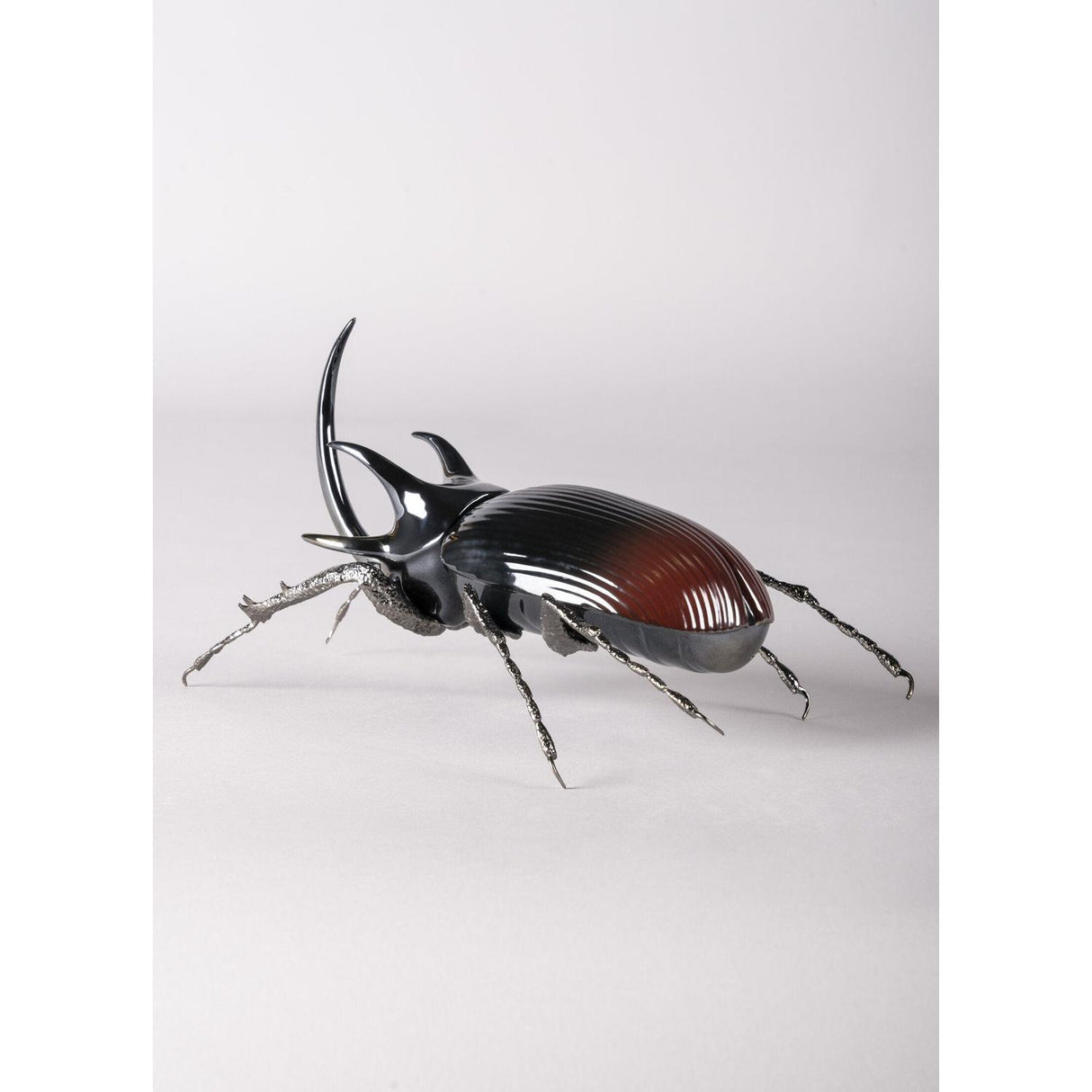 Lladró Figura Scarabeo Rinoceronte 12x26cm Porcellana