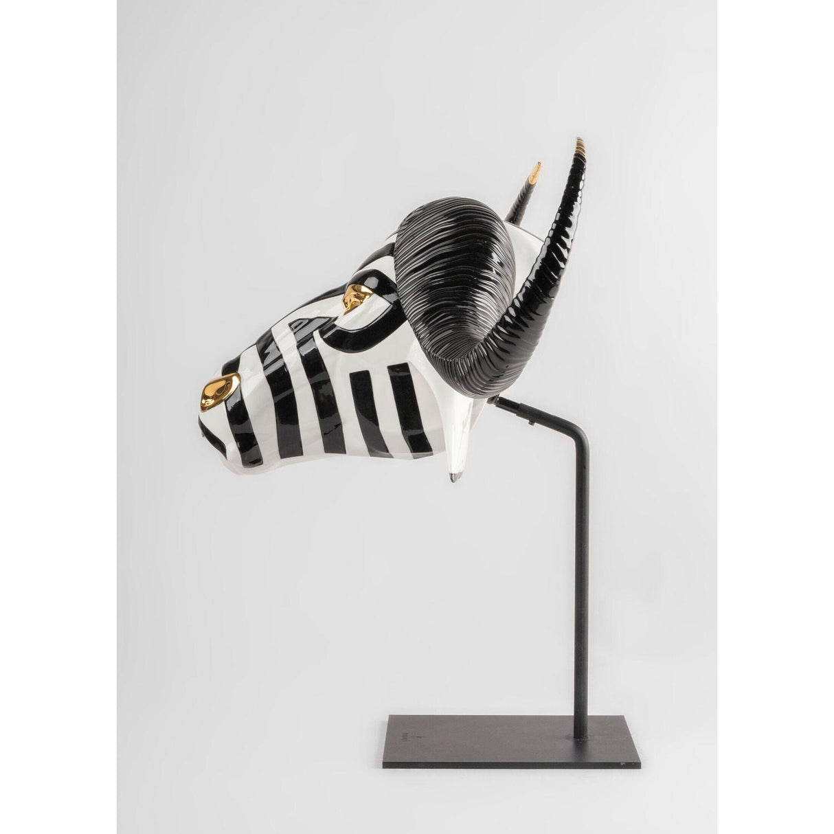 Lladró Maschera Bufalo Nero e Oro 36x67cm Porcellana