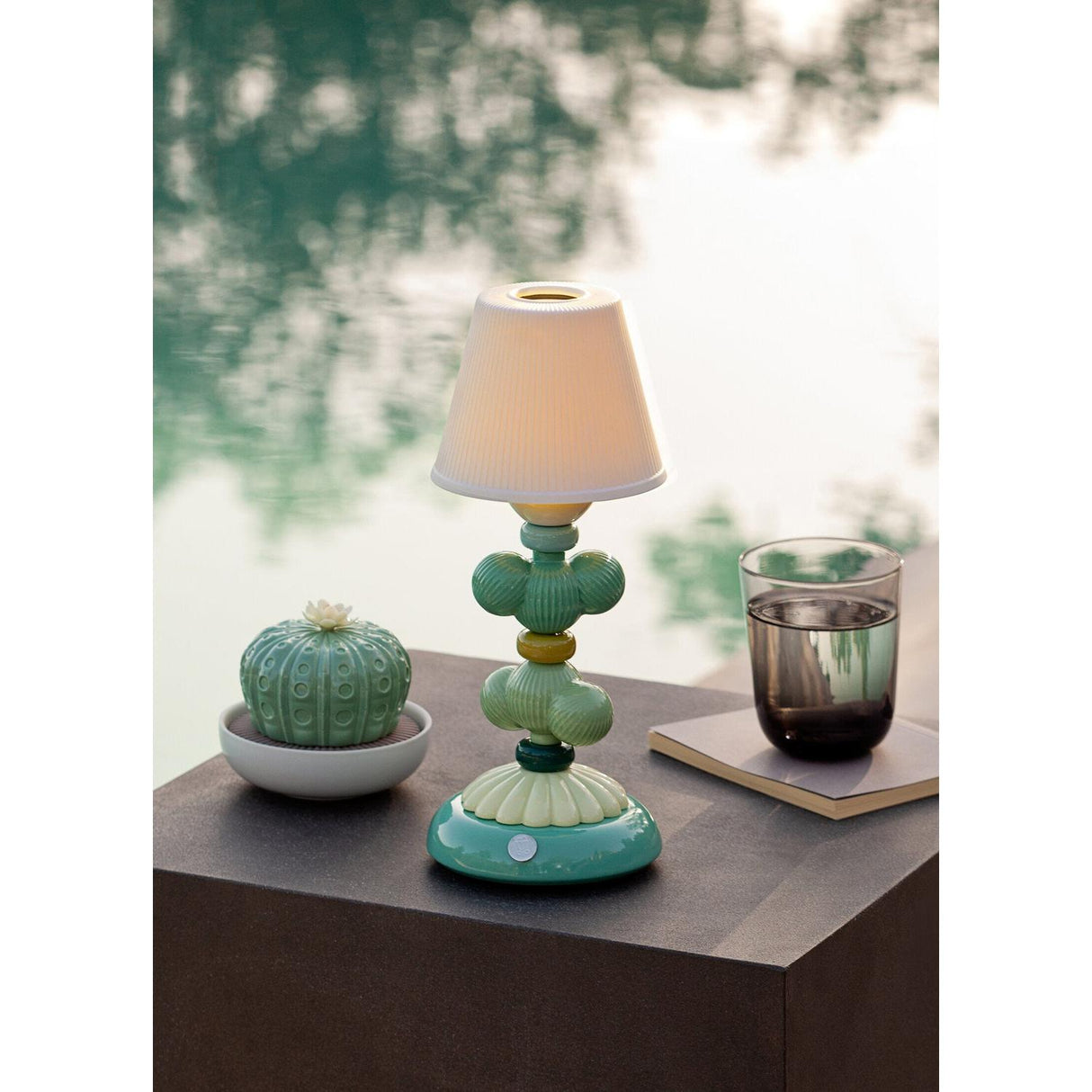 LLADRO' Lampada da Tavolo Firefly Cactus Verde 30x12cm Porcellana