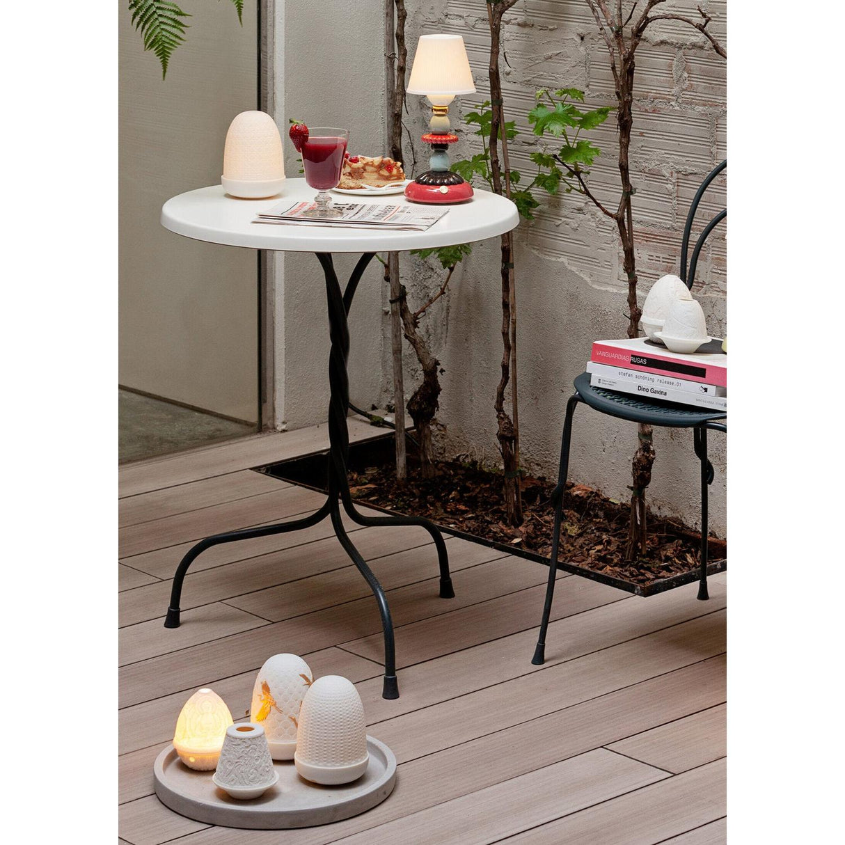 LLADRO' Lampada da Tavolo Lotus Firefly Autunno Dorato Rosso Corallo 28x12cm Porcellana