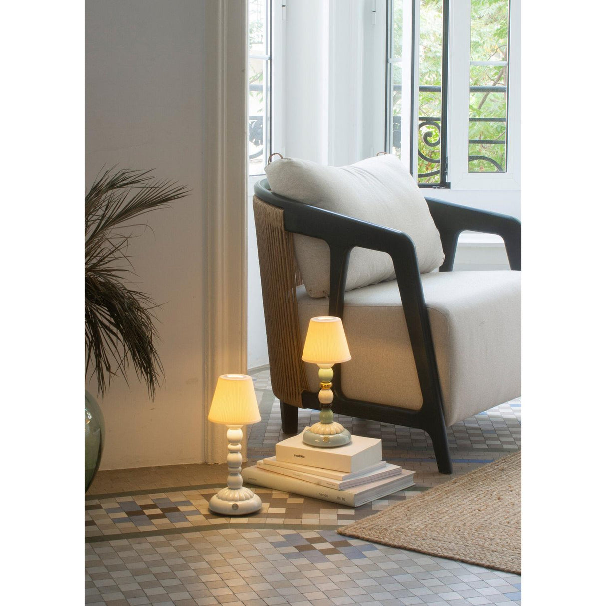 LLADRO' Lampada da Tavolo Firefly Palm Bianco 30x12cm Porcellana