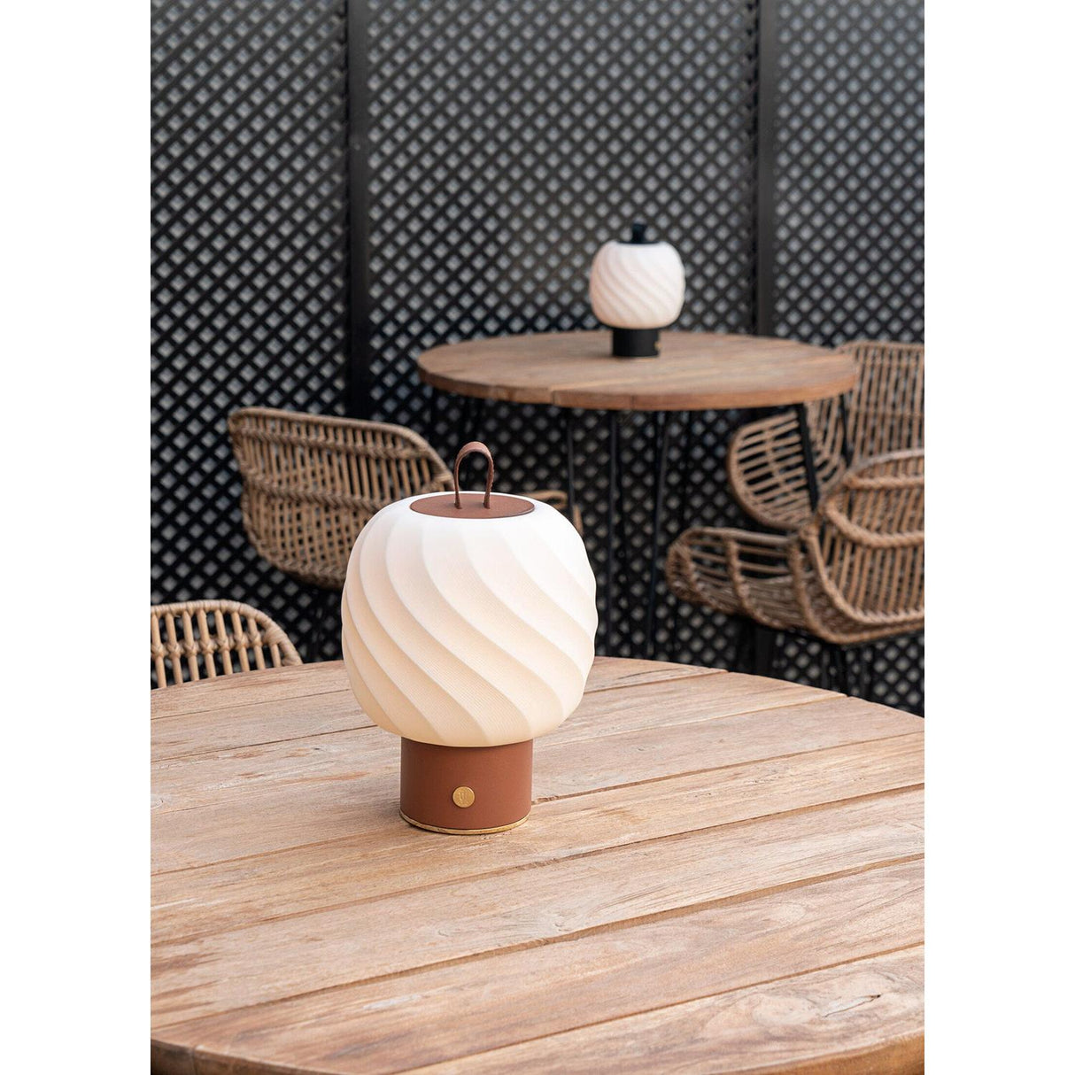 LLADRO' Ice Cream Lampada Portatile Medium Nero 26x17cm Porcellana