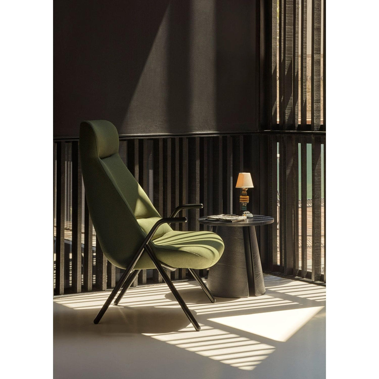 Lladró Lampada da Tavolo Senza Fili Firefly By Olga Hanono 30x12cm Porcellana