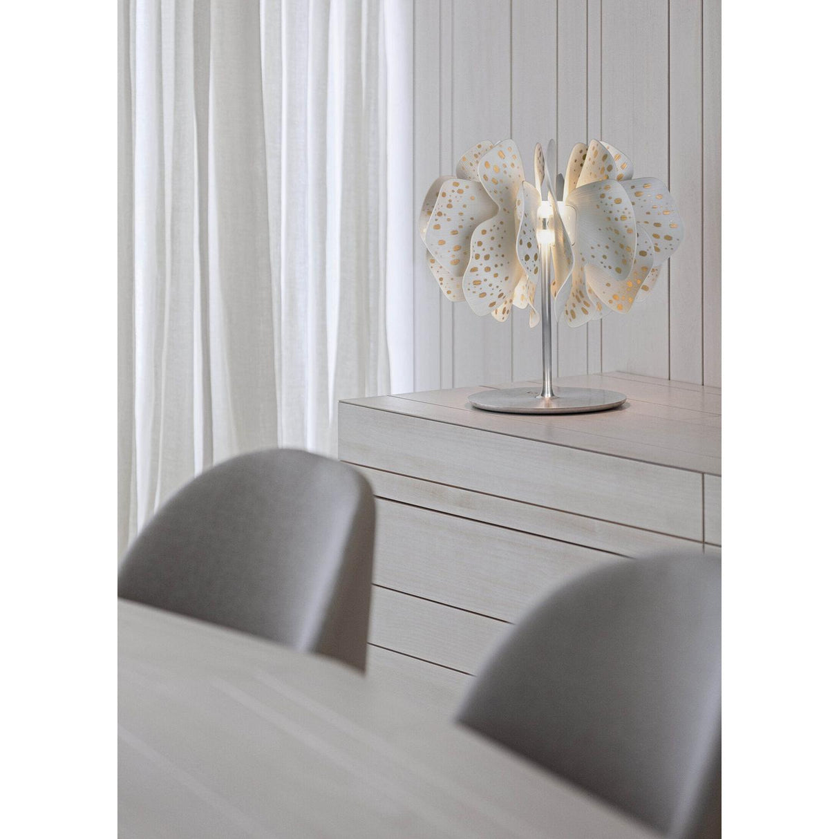 Lladró Lampada da Tavolo Nightbloom Bianco e Oro 47x47cm Porcellana