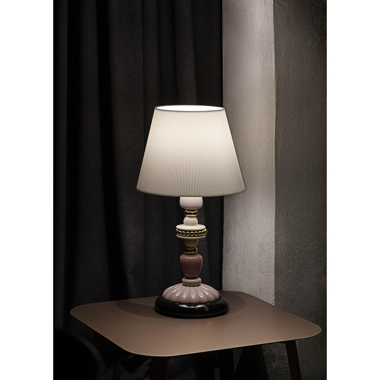 LLADRO' Lampada da Tavolo Firefly Rosa e Oro 68x35cm Porcellana