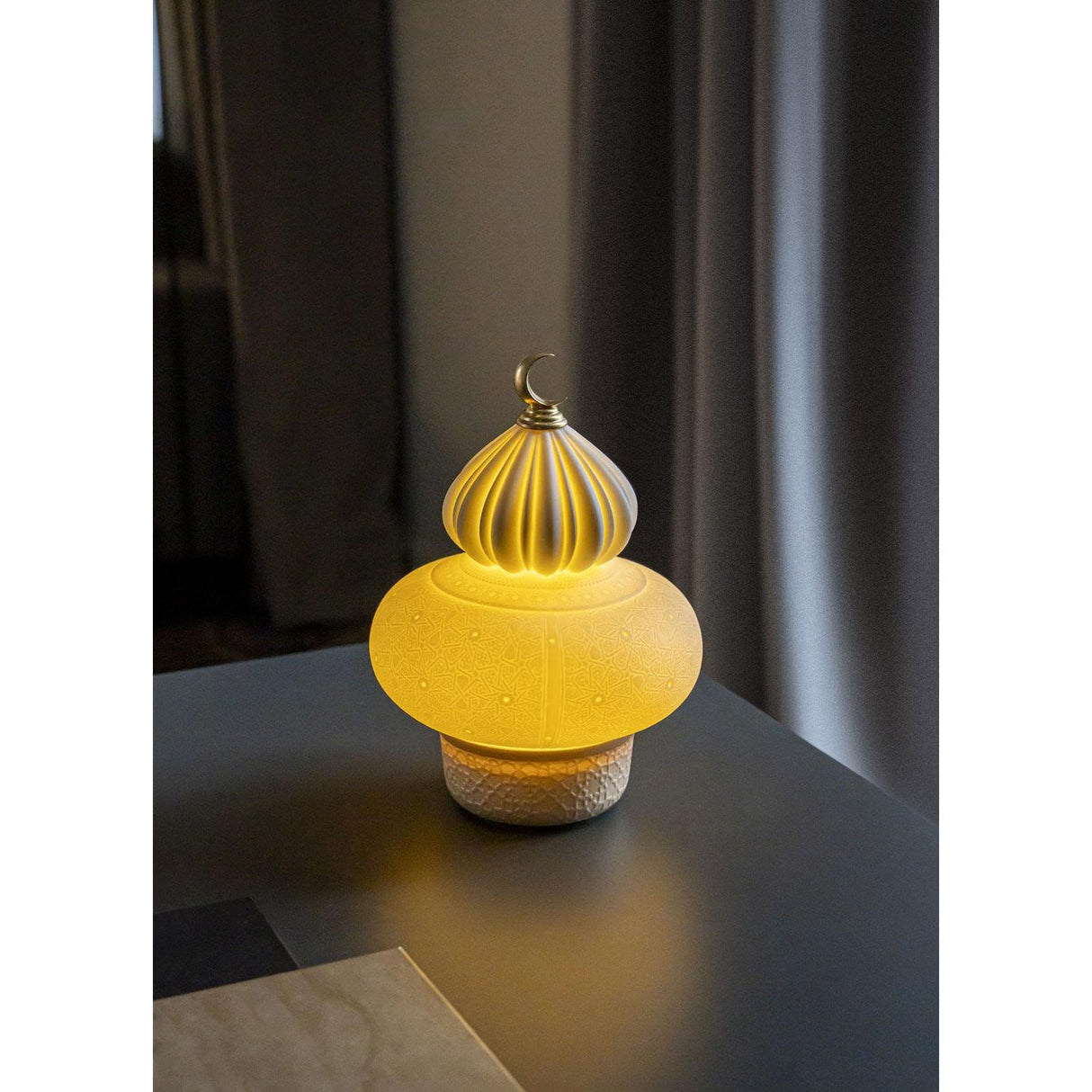 LLADRO' Majestic Nights Lampada Wireless Champagne 23x17cm Porcellana