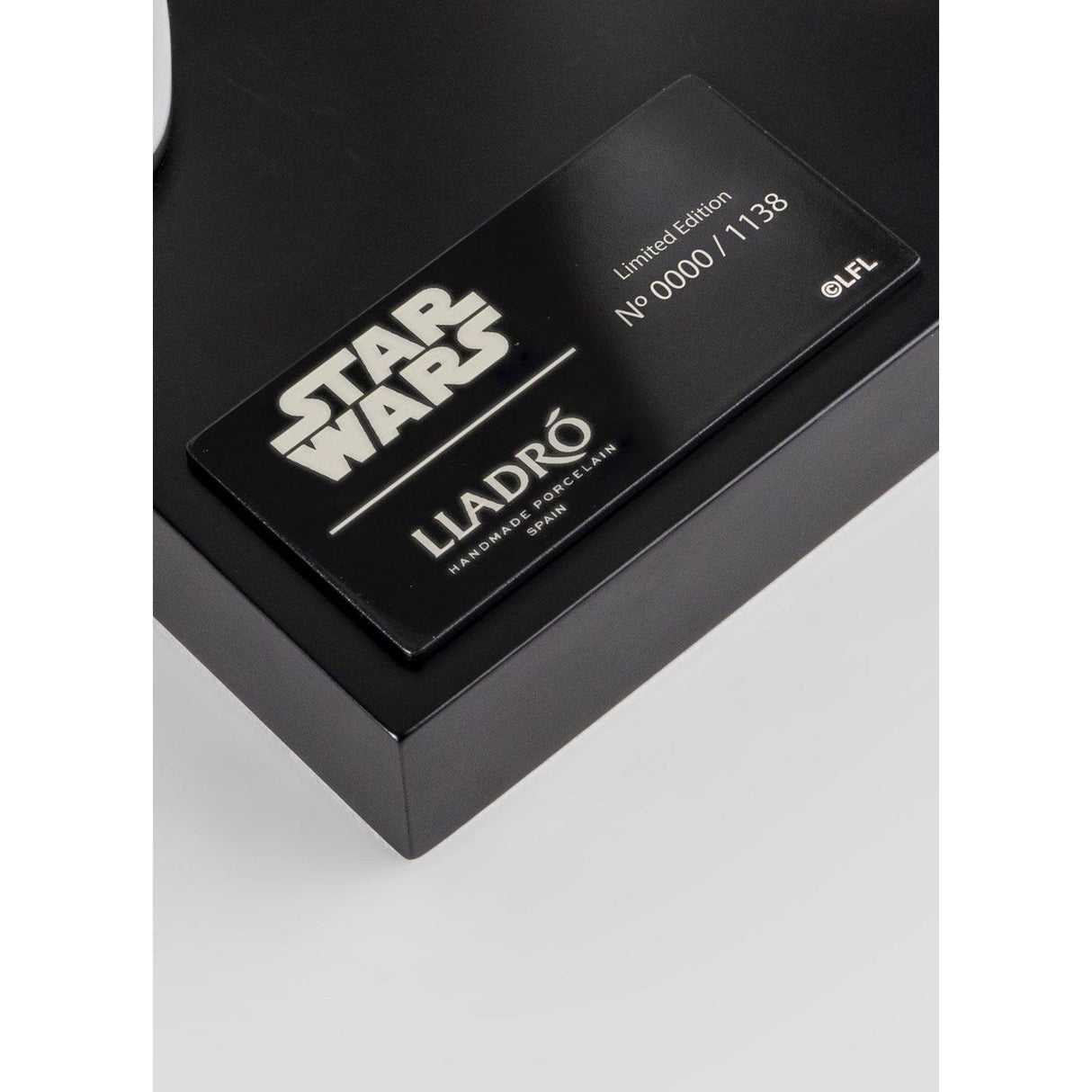 Lladró Scultura Stormtrooper™ Versione 2 Serie Limitata 40x16cm Porcellana