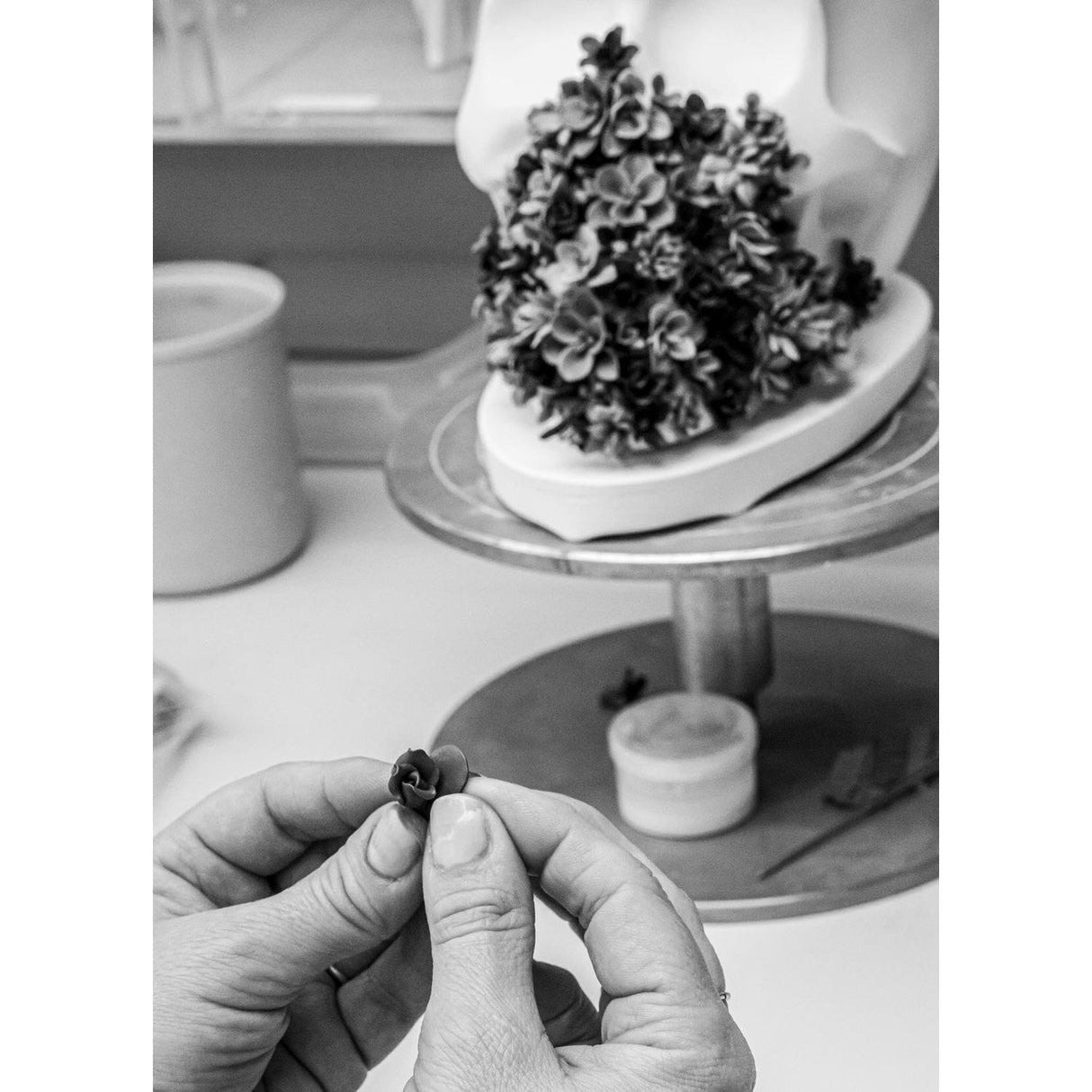 Lladró Life Is Flower Bianco e Nero 18x32cm Porcellana