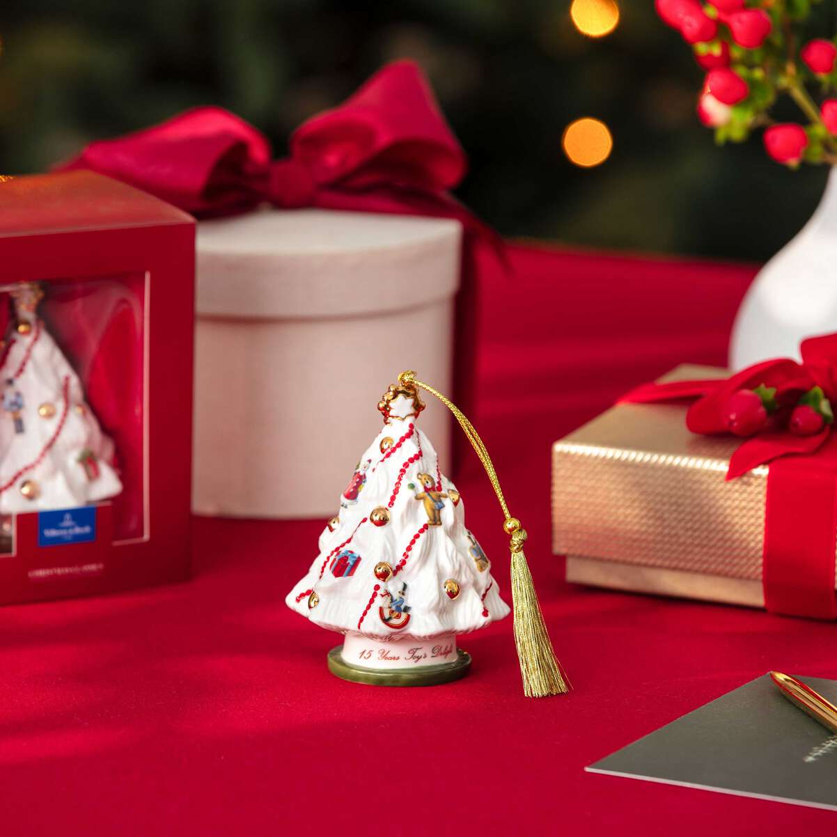 VILLEROY & BOCH Christmas Classics Edizione 2025 Addobbo Albero di Natale 10cm Porcellana
