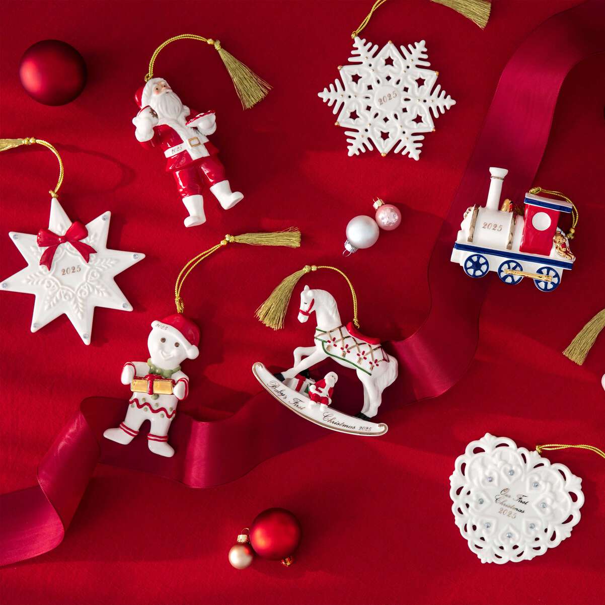 VILLEROY & BOCH Christmas Classics Edizione 2025 Addobbo Babbo Natale 11cm Porcellana