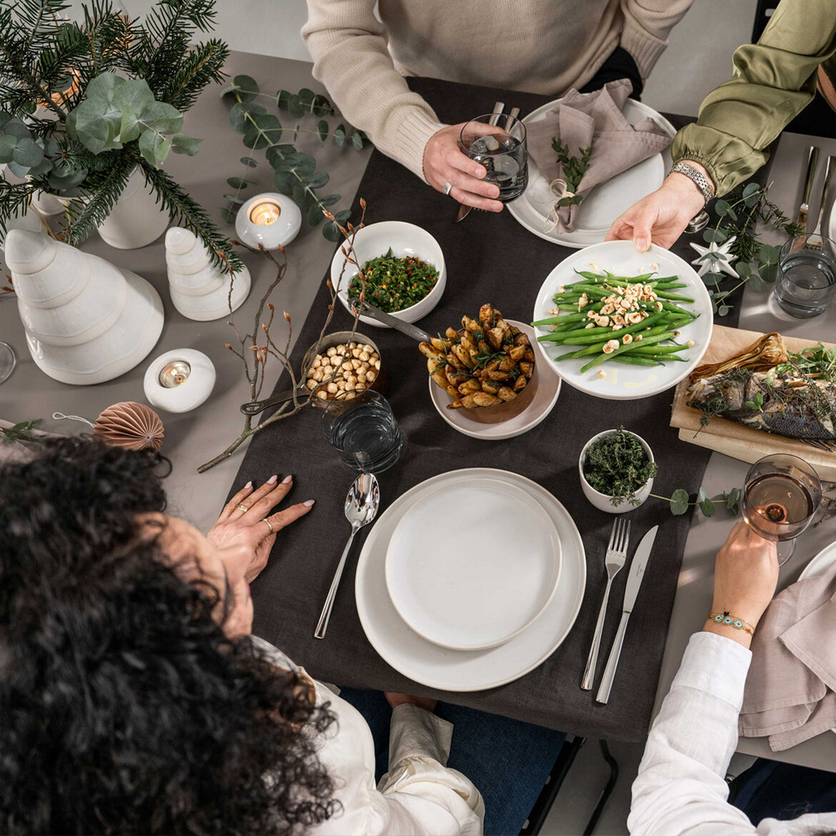 VILLEROY & BOCH Winter Glow Christmas Tree Christmas Decoration 14cm Porcelain