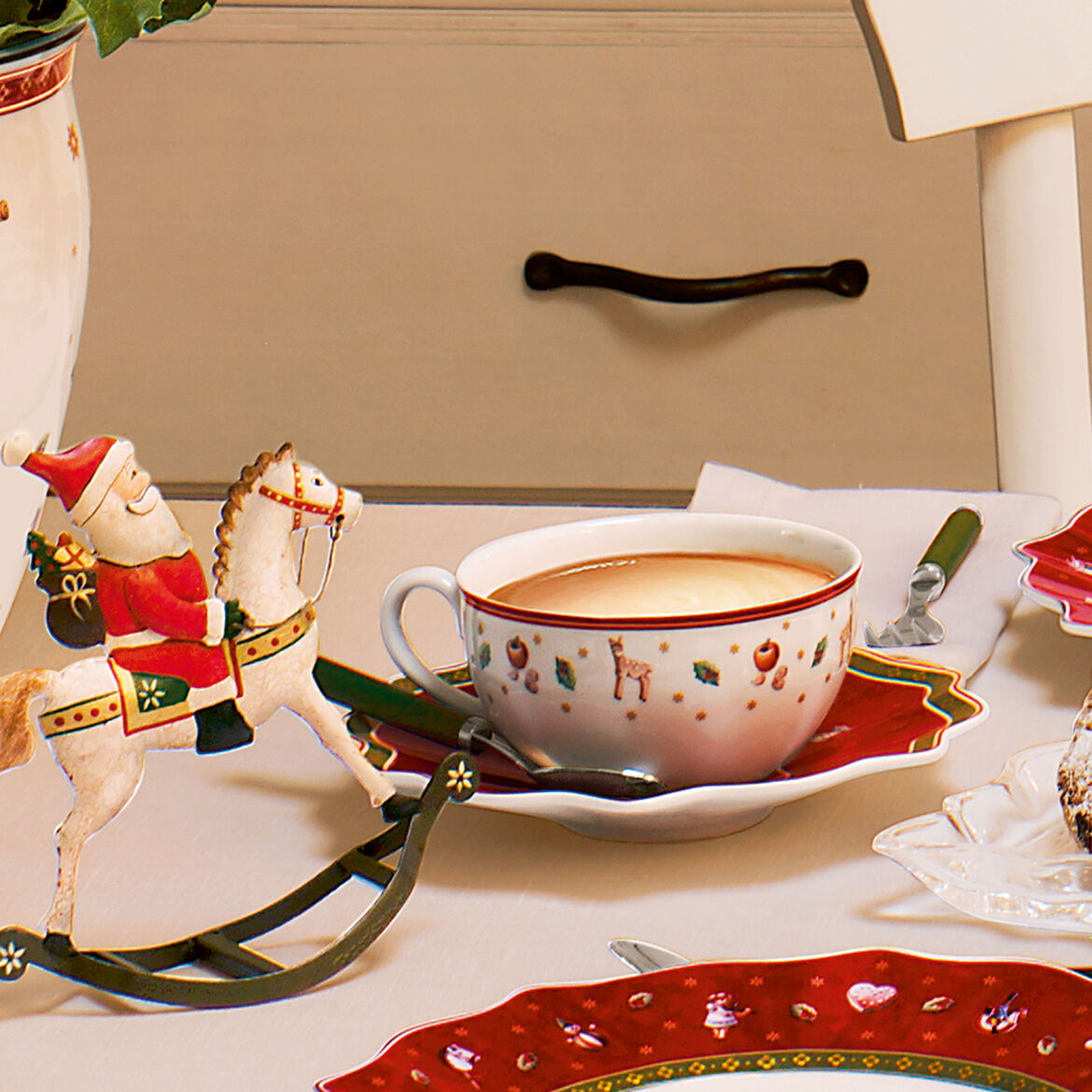 VILLEROY & BOCH Toy's Delight Tazza Caffelatte 300ml con Piattino 19cm Tavola Natalizia