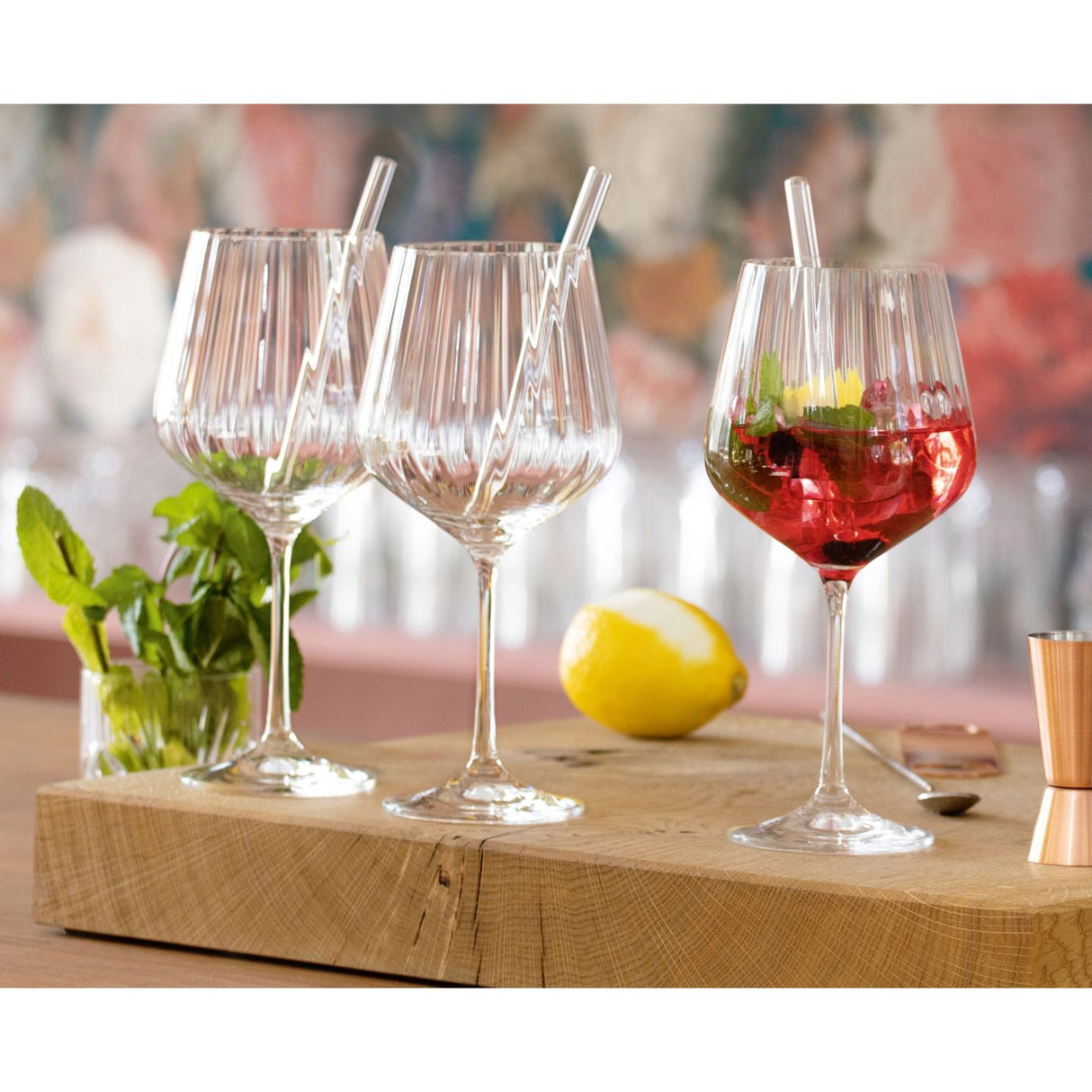 NACHTMANN Set 4 Calici Bicchieri Gin & Tonic Cristallo 640ml con 4 Cannucce in Vetro