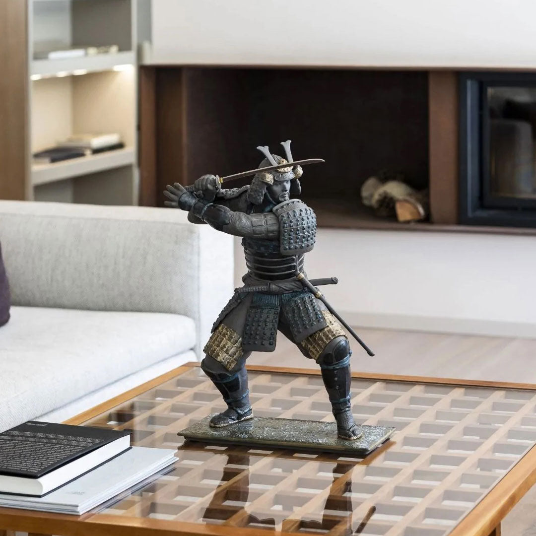 Statuette Decorative