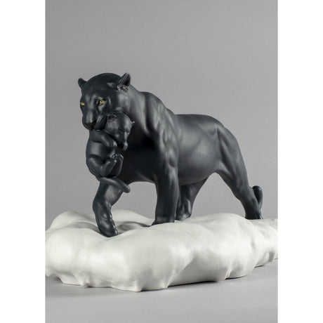 Lladró Figurina Pantera Nera con Cucciolo 25x48cm Porcellana