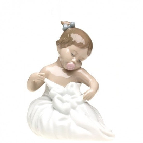 NAO Statua Statuina Figura in Porcellana Bambina Eccomi Qua! 16x13cm