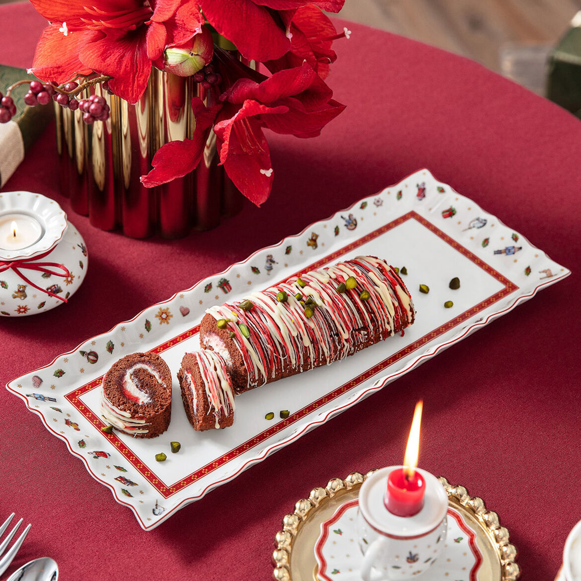 VILLEROY &amp; BOCH Toy's Delight Cake Tray 39cm Christmas Christmas Table Porcelain